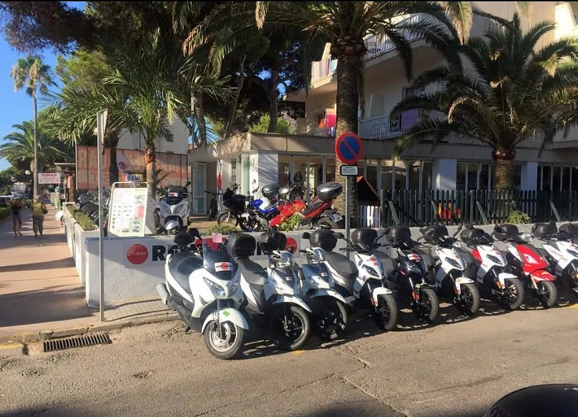 Rent a Scooter & Bike Cristóbal — photo 3 of 4