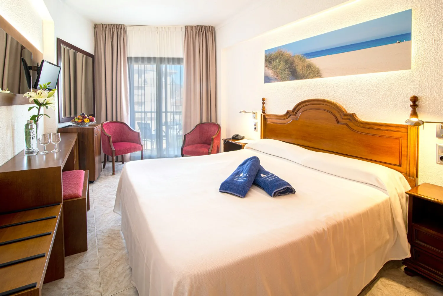 Standard double room at Hotel Amoros