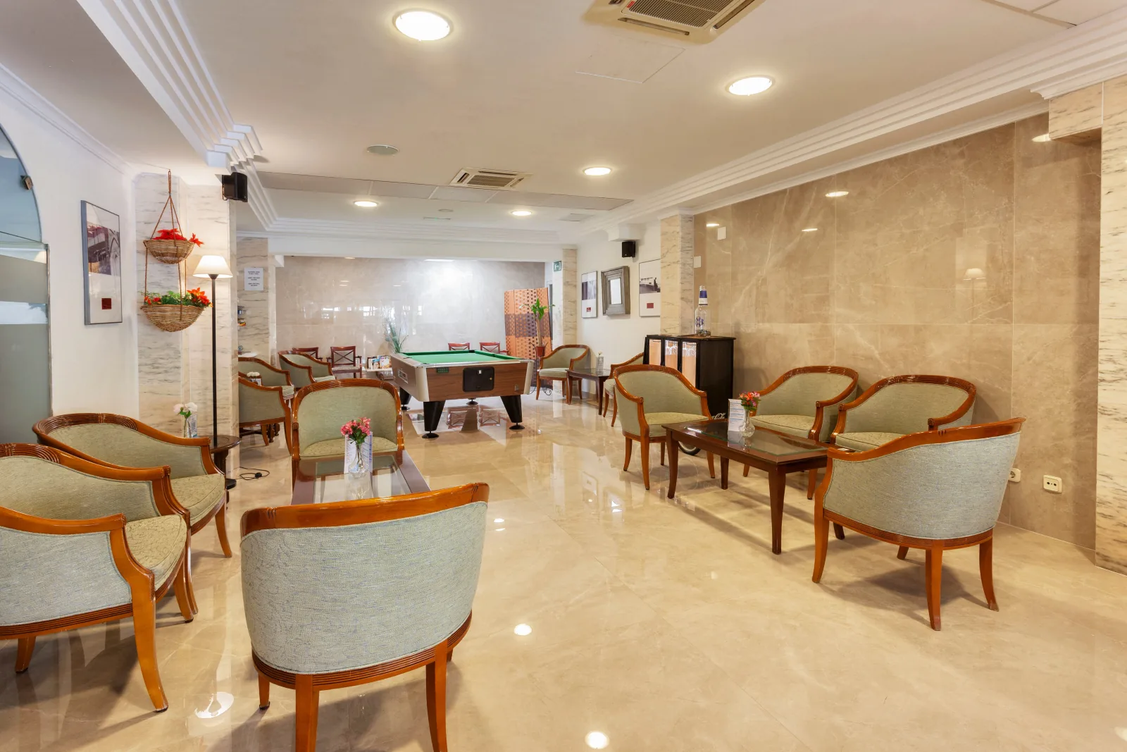 Lounge and guest area at Hotel Amoros